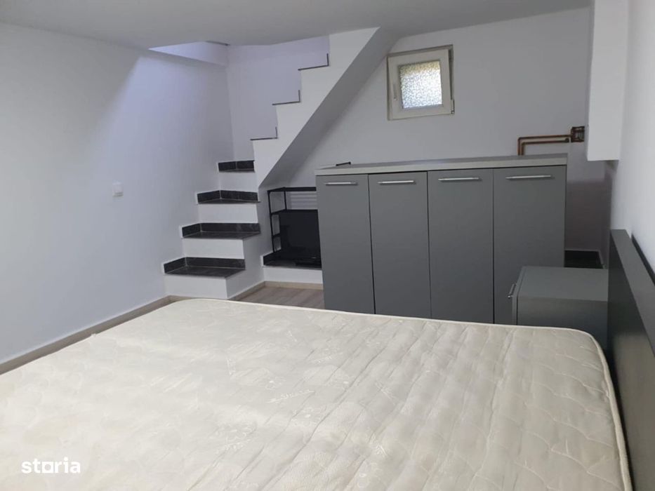 Apartament 2 camere zona AFI,CU SCARA INTERIOARA