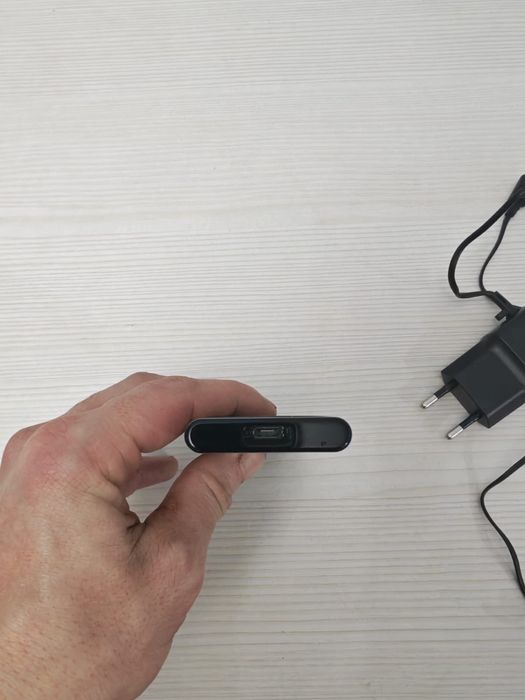 Телефон кнопочный