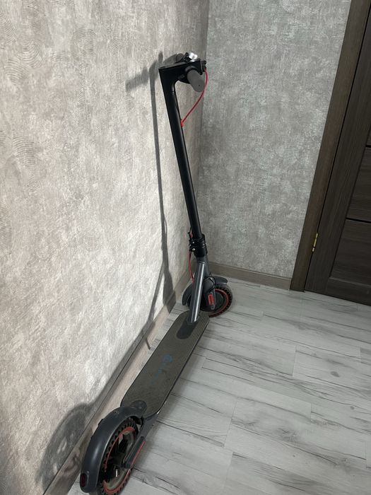 Продам электросамокат