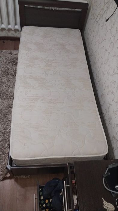 Продаються кровати 2на90
