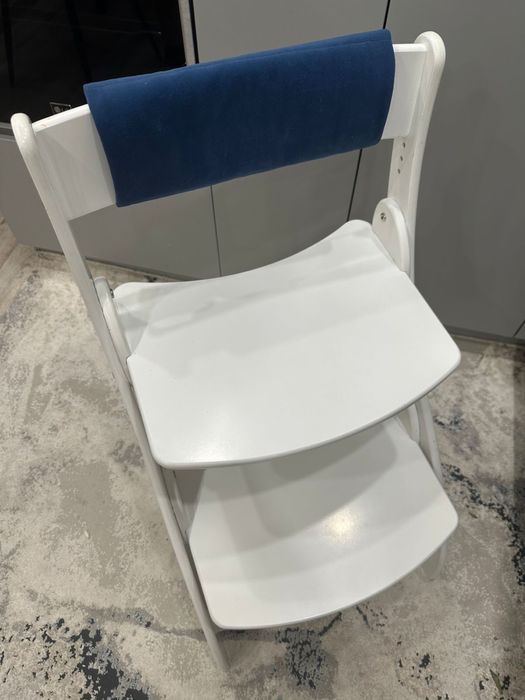 Продам детский растущий стул