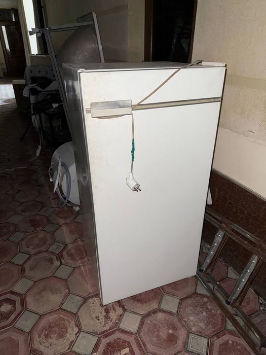 Холодильник б/у рабочем состоянии