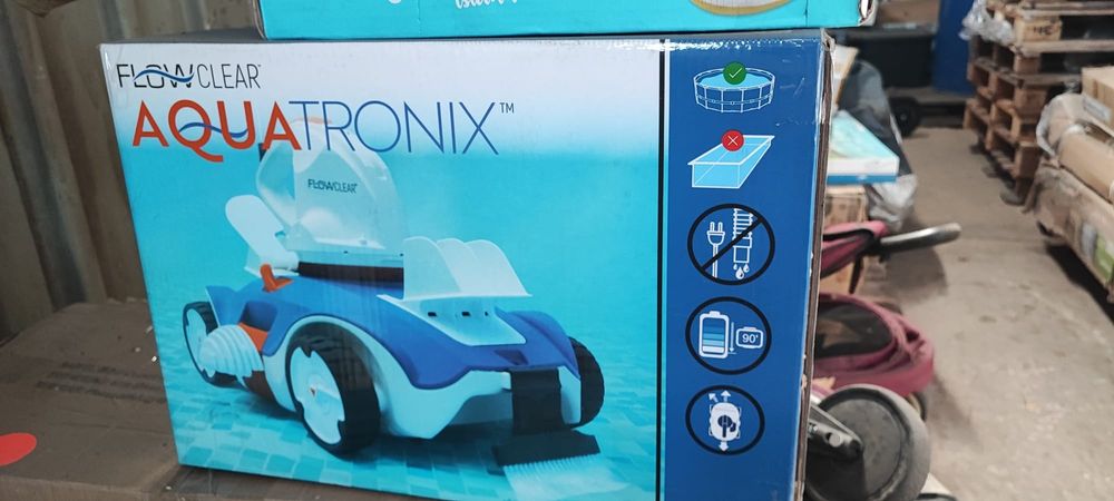 Vand Robot piscina BestWay AquaTronix