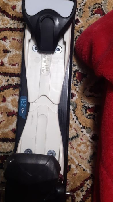 Продаю профессиональные лыжи