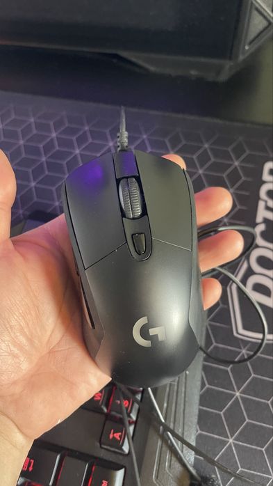 Mouse logitech g 403 hero