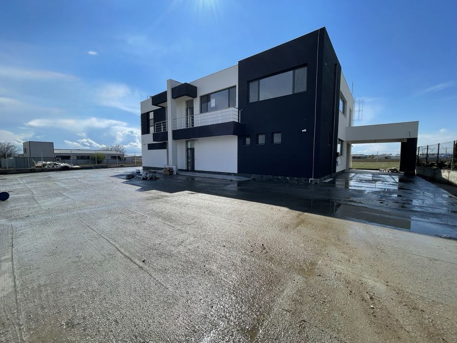 Spatiu comercial + birouri + productie