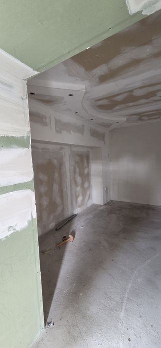 Casa si teren de vanzare