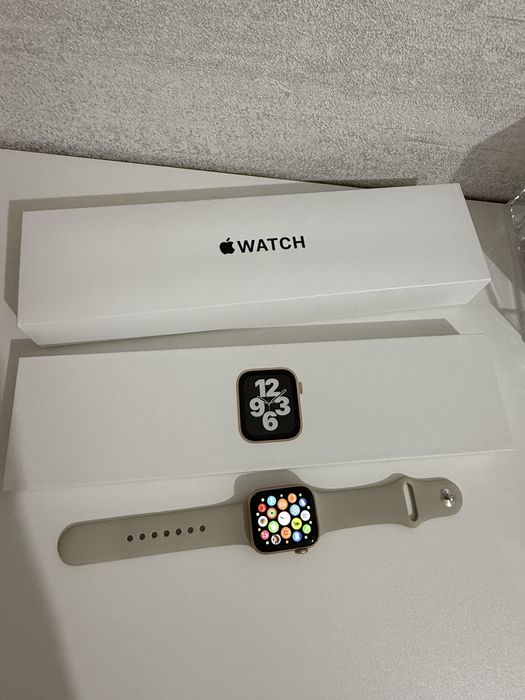 Apple Watch SE 40мм
