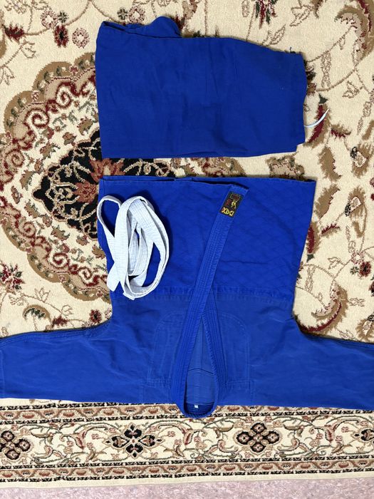 Спортивные товары