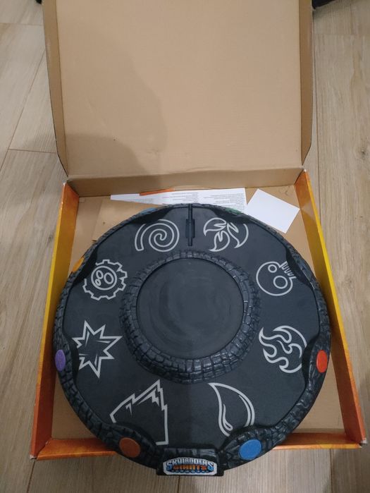 Jocuri complete Skylanders WII si figurine skylanders .