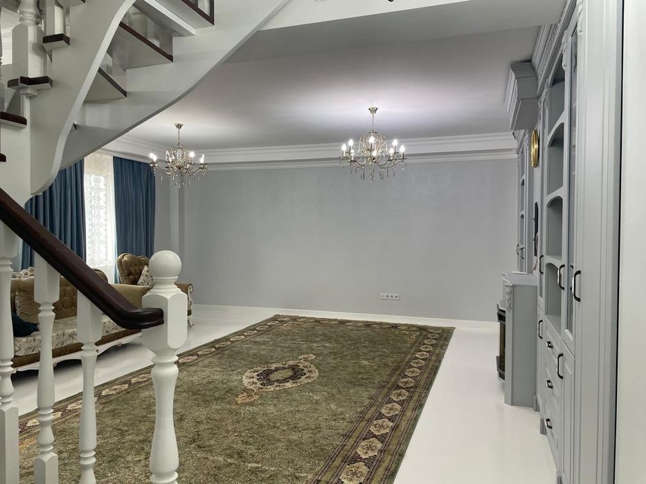 5 бөлмелі квартира сатылады