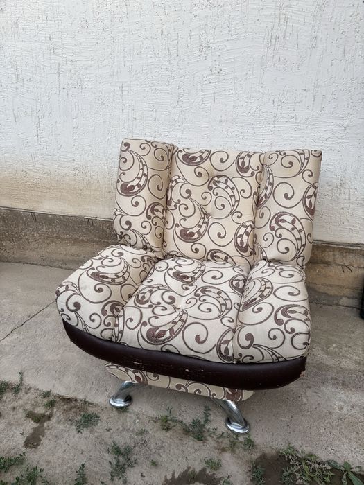 Продам комплект мягкой мебели