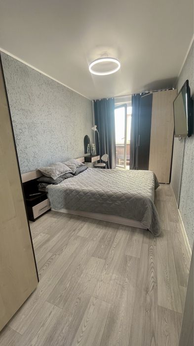 Сдам 4х комн квартиру