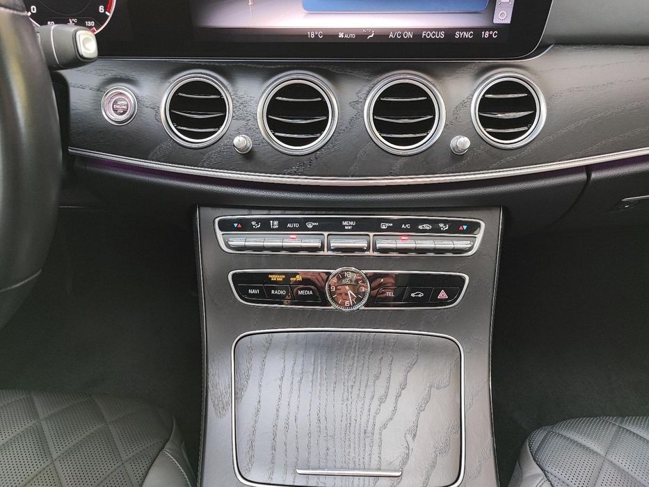 Mercedes-Benz E400 AMG-Line  4Matic Manufaktur