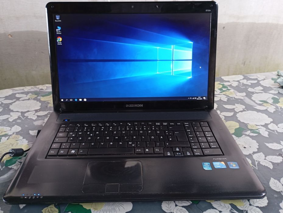 Laptop Medion Akoya i3