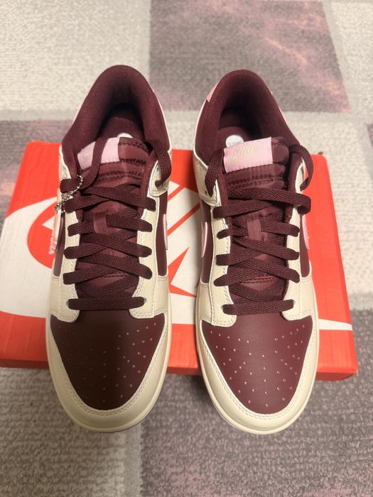 Nike Dunk Low Retro PRM "Valentine's Day 2023"