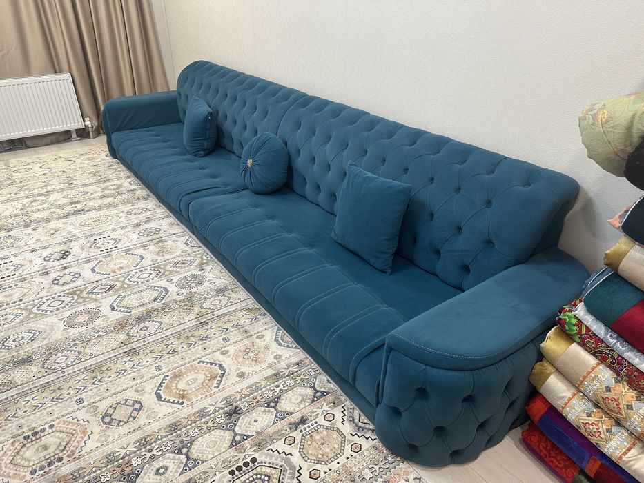Диван велюровый синий