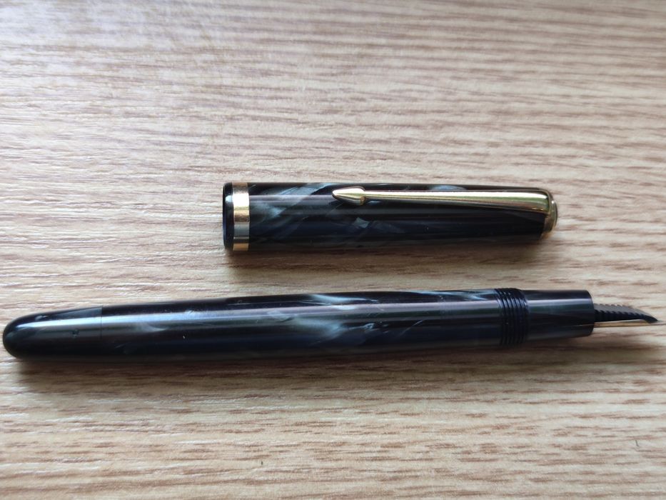 Stilou Aur 14K Minerva 60 Celuloid (produs de OMAS) Vintage Cutie