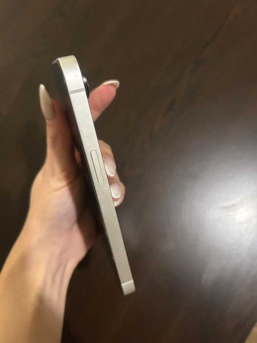 iPhone 16e  - в гаранция