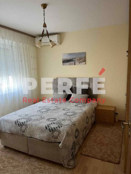 Продава се Тристаен апартамент в Бургас, Изгрев - 90 кв.м за 2428 €/кв.м - Снимка #5