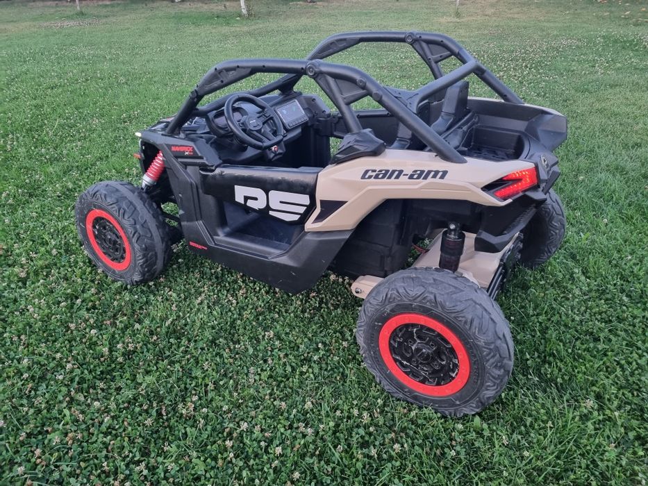 Masina   electrica  UTV / ATV  CanAm copii 3x24V 4x200W EVA negru