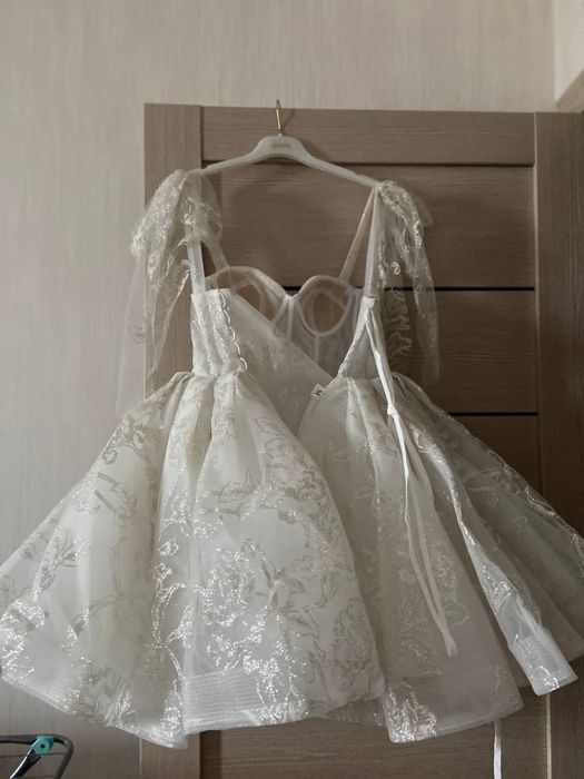 белое платье для мероприятий