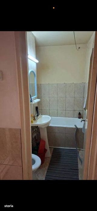 Garsonieră confort 1 de vânzare, etaj 2 , mobilată