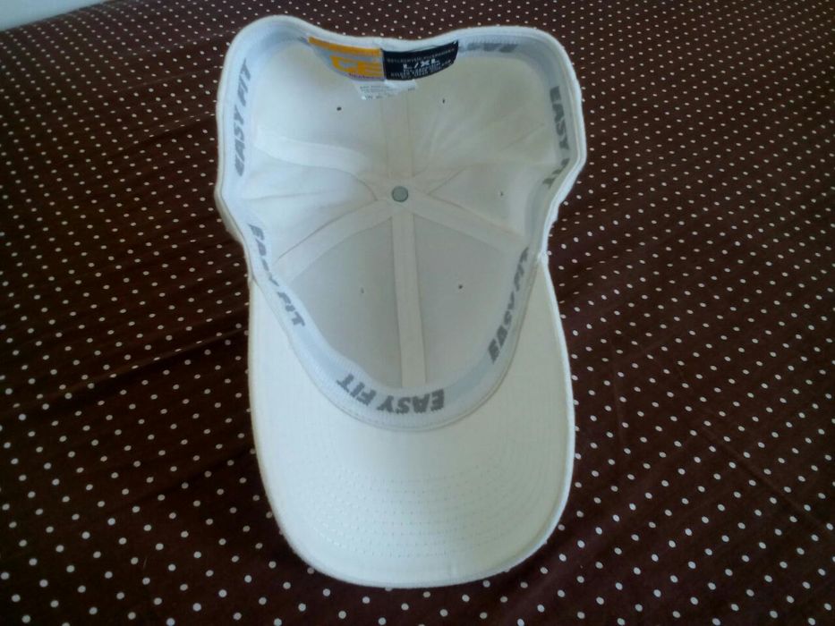 РАЗПРОДАЖБА! Зимна топла шапка, бяла шапка с козирка и шал/шалове