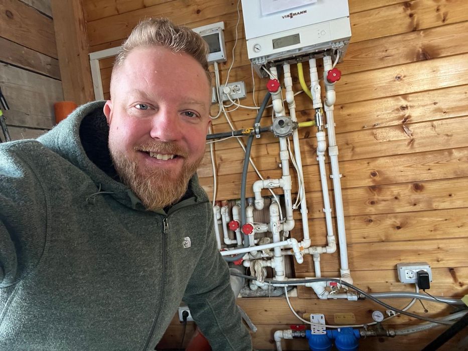 American în Brașov – Instalații, Parchet, Tâmplărie, Renovări