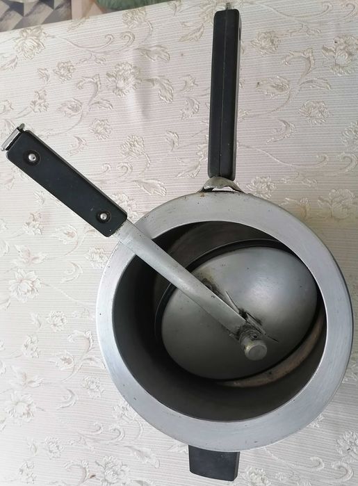 Тенджера под налягане