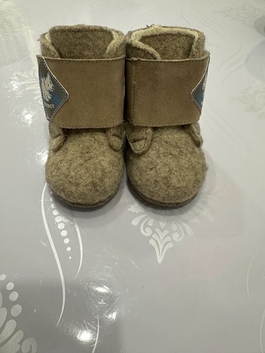 Продам детские валенки