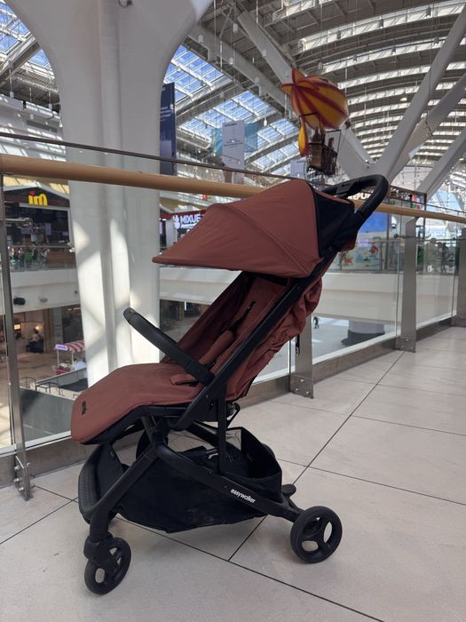 Продам коляску easywalker