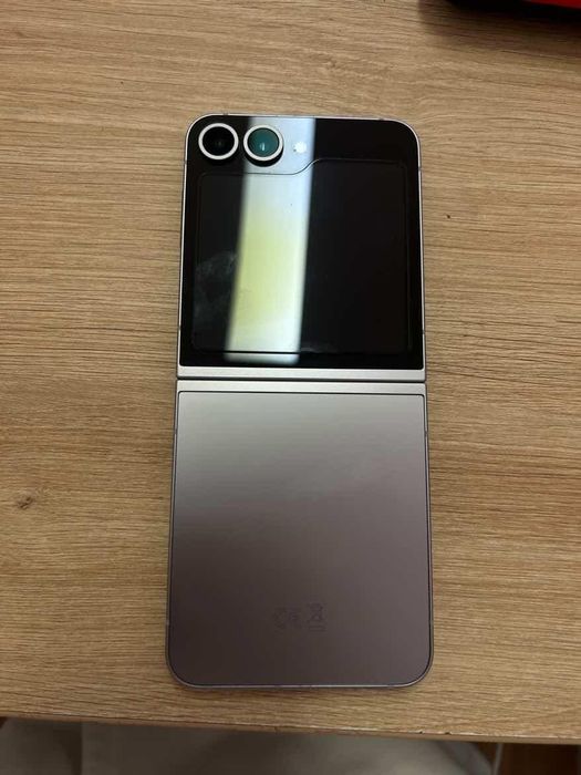 Samsung Galaxy Z Flip 6 256GB Silver Shadow