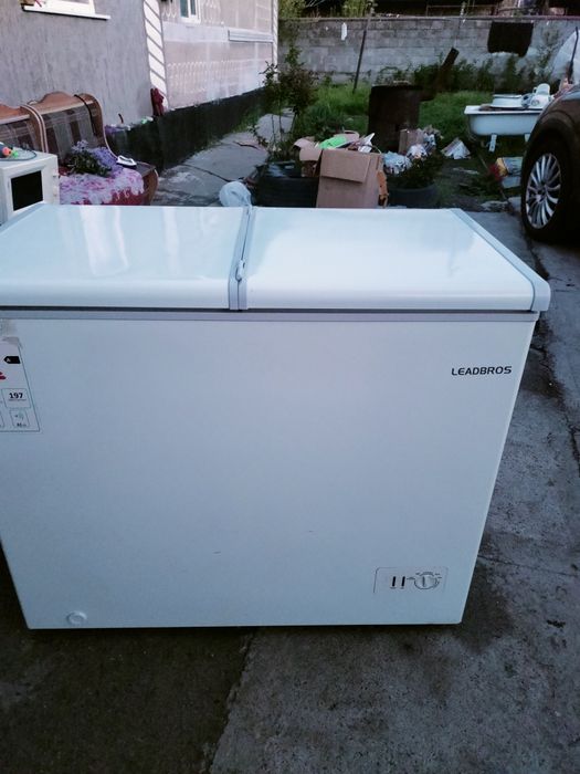 Продам морозильник