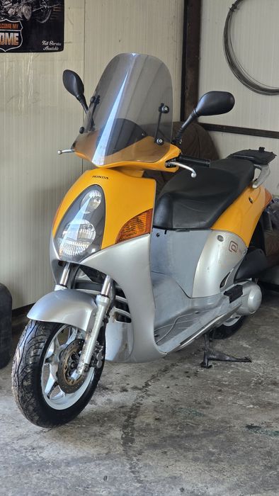 Scuter Honda NES150 / înmatriculat