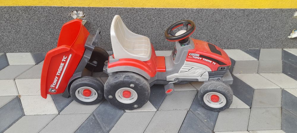 Tractor cu pedale Tony Tigre