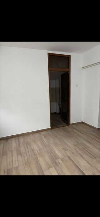 Bacau Ultracentrala Strada Nicolae Titulescu 2 semidecomandate 50000 euro