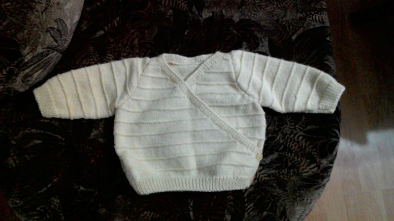 Бебешки дрехи ръчно изплетени