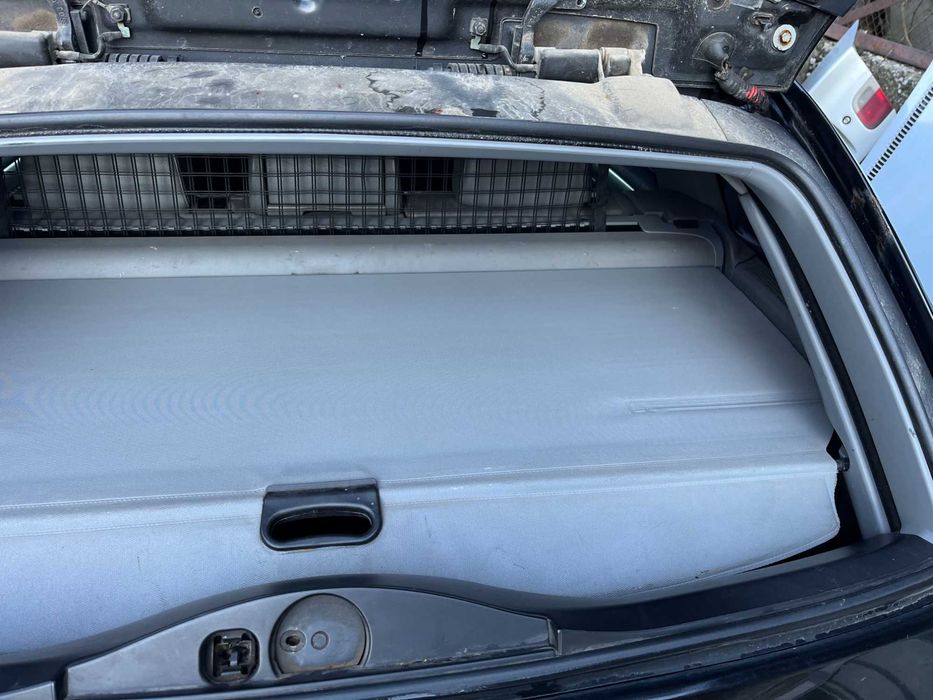 Сива щора за багажника на BMW E46 Комби