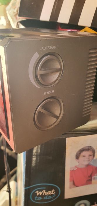 Радиочасовник Universum