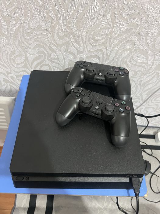 Ps 4 новый с гаранти на год