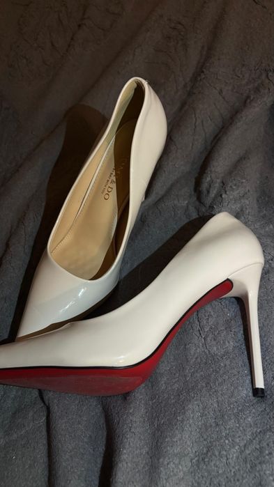 Туфли молочный цвет