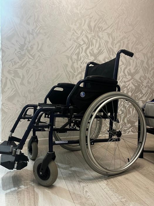 Продам инвалидную коляску