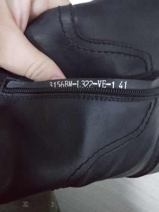 Продам зимние ботинки