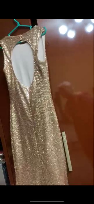 Платье в пайетках