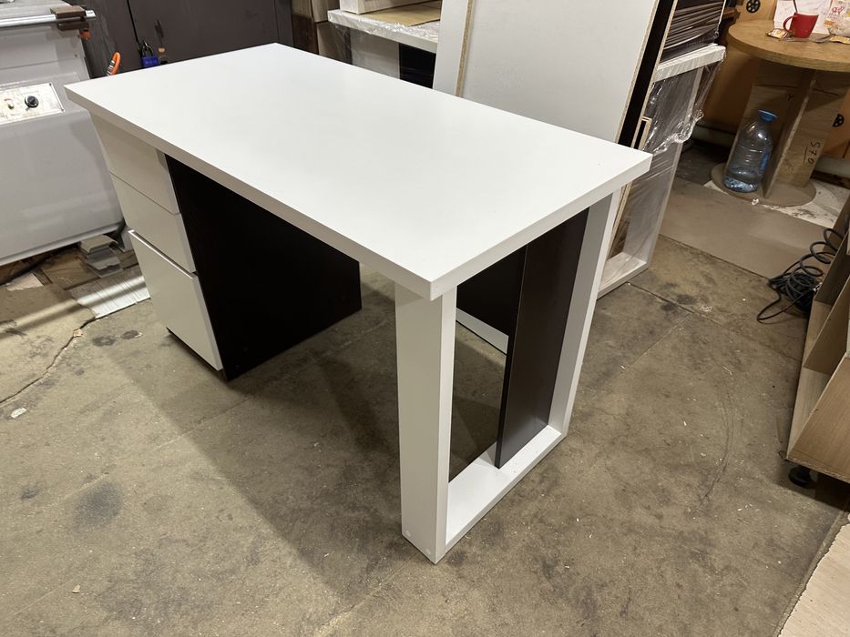 Продам стол рабочий