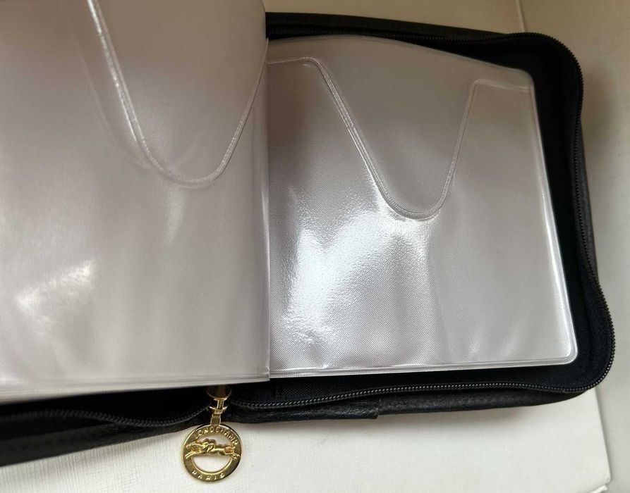 Калъф за дискове на луксозната марка Longchamp, Франция