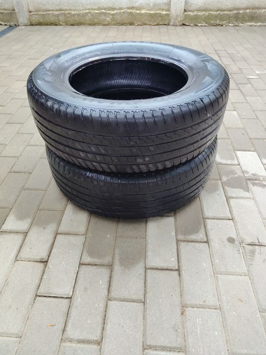 Vând doua cauciucuri Firestone
