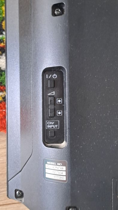 Телевизор Sony KDL-40R474A ..не рабочий