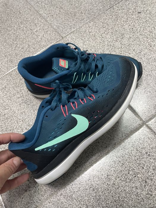 Дамски оригинални маратонки NIKE